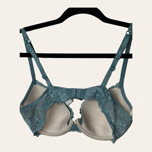 0264. VICTORIA’S SECRET‎ PADDED BRA UNDERWIRE SIZE 36C - Picture 5 of 7